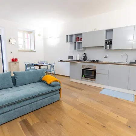 Casa Azzura Bilocale Chic A Due Passi Dal Duomo Appartement