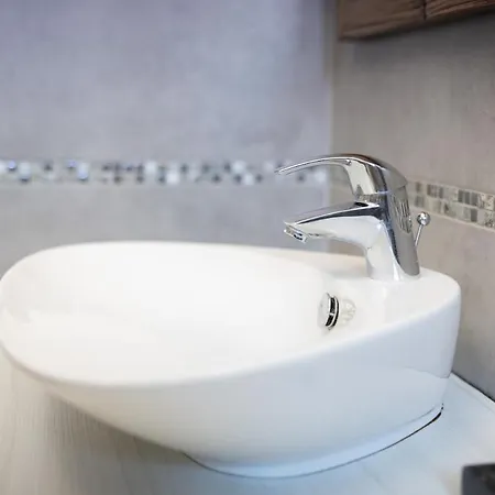 Casa Azzura Bilocale Chic A Due Passi Dal Duomo Appartement