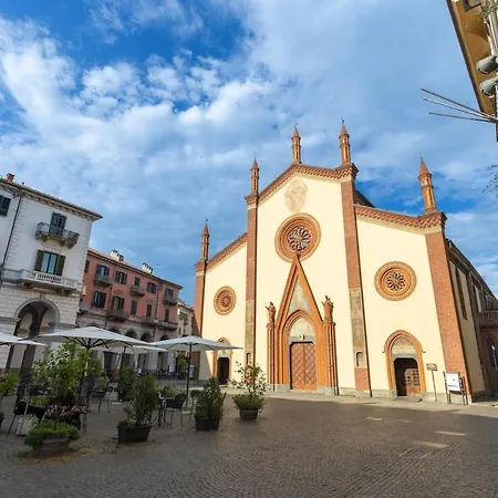 Casa Azzura Bilocale Chic A Due Passi Dal Duomo Apartamento