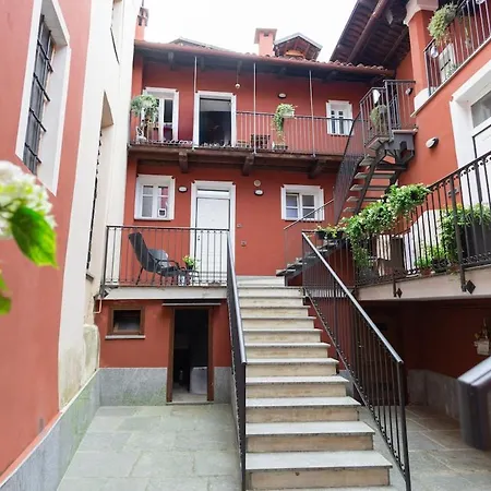 Casa Azzura Bilocale Chic A Due Passi Dal Duomo Appartement